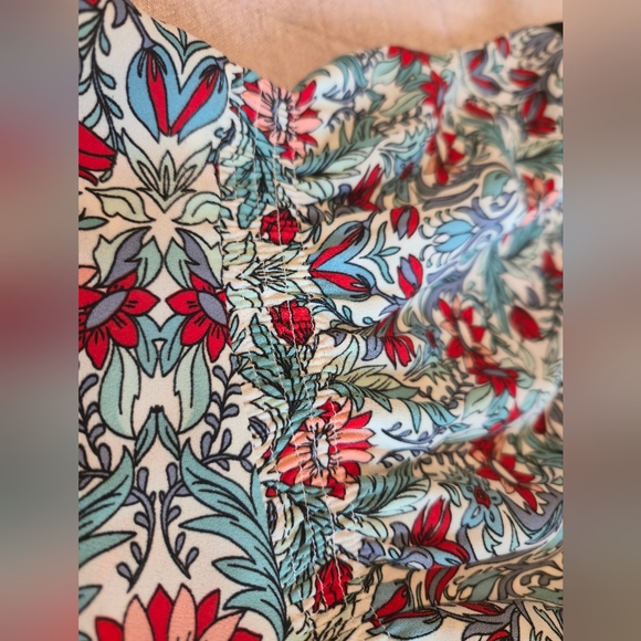 LOFT Multi-Color Flutter Sleeve Blouse - Picture 6 of 9